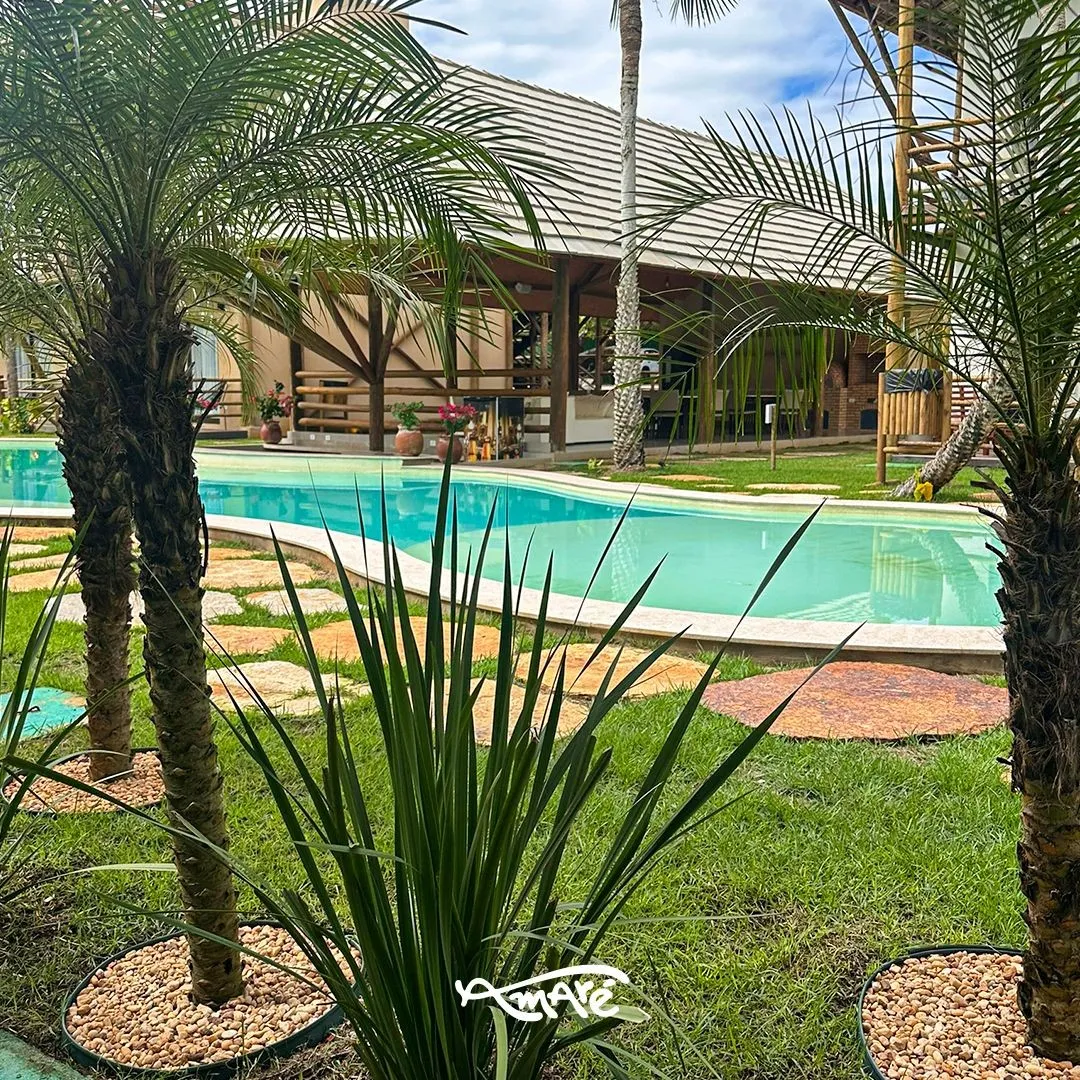 A área de lazer vista do jardim